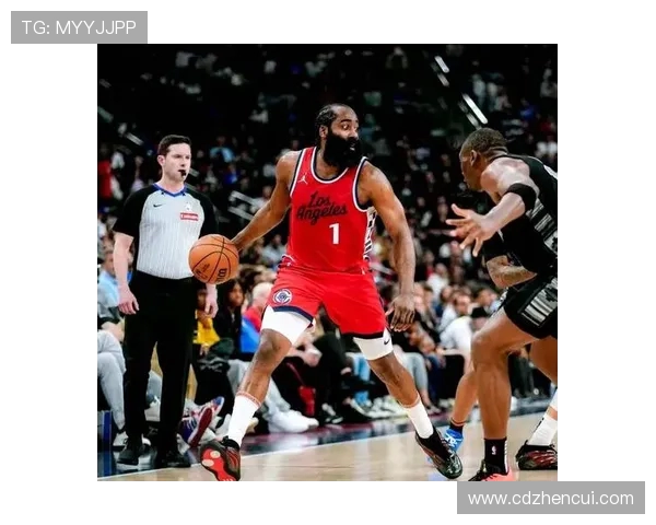 杨健称勇士老将与新人配合默契 快船唯有哈登能成为真正核心